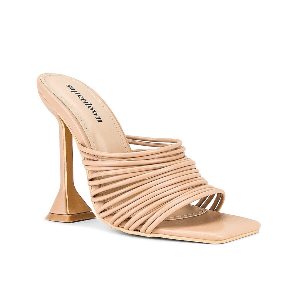 Superdown Eva Heel in Tan - Picture 2 of 3